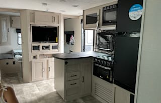 2022 Coachmen RV Apex Ultra-Lite 289TBSS