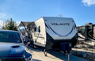 2020 Crossroads Volante Bunkhouse for 10!
