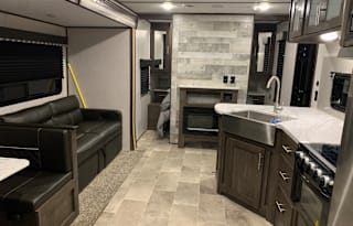 2021 Dutchmen RV Coleman Lantern Series 263BH