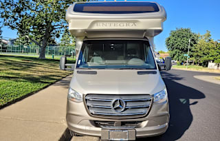 2020 Entegra Coach Qwest - Rusty's RV Adventure