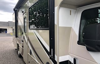 2017 Thor Motor Coach Four Winds 24C