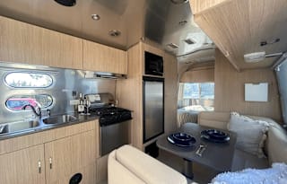 2019 Airstream RV Flying Cloud 23FB