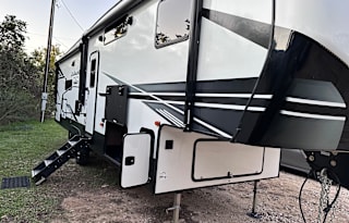 2021 KZ Durango Half-Ton D286BHD