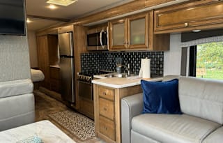 2021 Fleetwood RV Flair 29M