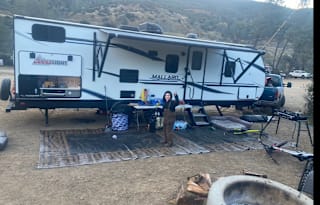 Family-Friendly Camper! Sleeps 8 & pet friendly!