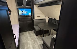 Brand NEW 2023 Jayco Jay Flight with Bunkroom