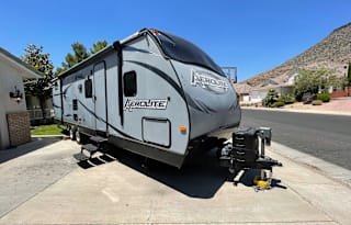2013 Dutchmen RV Aerolite 315BHSS With king bed