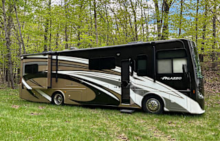 2016 Thor Motor Coach Palazzo 33.2