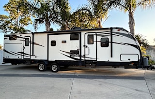 Go and Do RV - 2016 Heartland North Trail 33BKSS