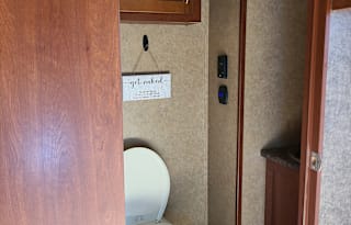 Vengeance Toyhauler Sleeps 7