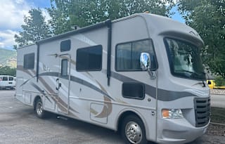 2014 ford F53 Motor Home