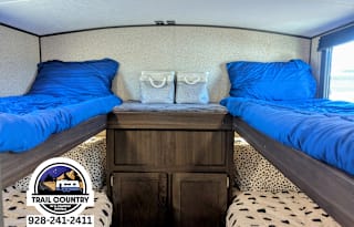 Spacious 2 Bedroom Bunkhouse: Sleeps 9