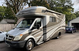 2009 Fleetwood Fleetwood RV Pulse Icon 24D