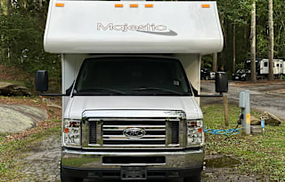 "Rocky the RV" 2018 Thor Majestic 23A
