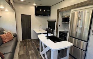 2022 Heartland Bighorn Traveler 37DB