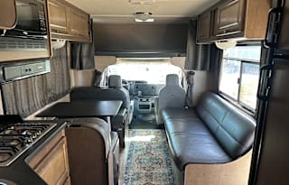 2019 Majestic-Family & Pet Friendly- Fully Stocked