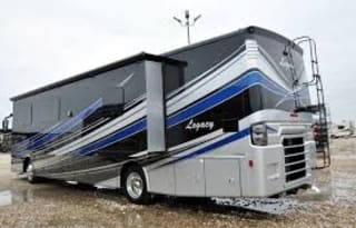 Vivian - 2018 Forest River RV Legacy SR 340 360RB