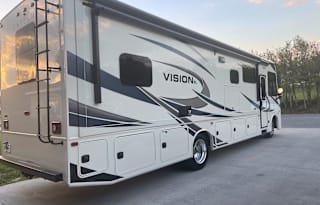 2022 Entegra Coach Vision XL 34G