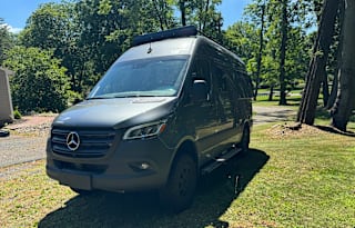2023 Winnebago Revel 44E 4X4