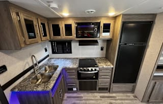 2022 CrossRoads RV Zinger ZR280BH