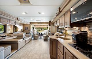 2021 Thor Motor Coach Miramar 35.2"Big Teddy"
