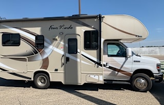 Easy to drive*  Thor Motor Coach Four Winds 23UU
