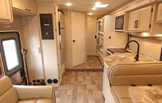 2022 Thor Motor Coach Chateau 31E