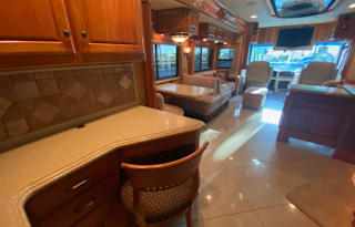 2009 Monaco Executive Seierra IV
