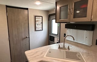 Family Camper-Sleeps 8-Fully Loaded-Delivery Only