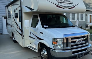 2015 Coachmen RV Freelander 21QB  Ford 350