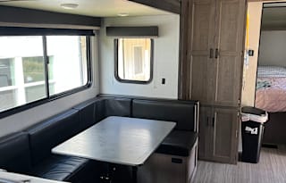 Elmo RV Rental 28 foot RV