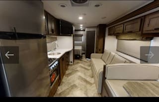 2021 Forest River Sunseeker LS 2550 26K **Extras**