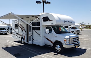 Arie's 2019 Thor Four Winds 29 foot C class