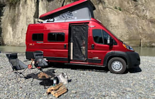 2022 Winnebago Solis 59P