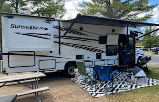 2022 Forest River RV Sunseeker Classic 3010DS Ford