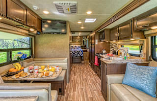 Easy to Drive w/ All the Amenities