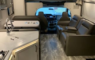 2023 Thor Motor Coach Quantum LF31