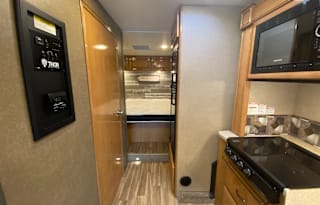 ★RVnBLife Las Vegas★2018 Thor Motorcoach Quantum★