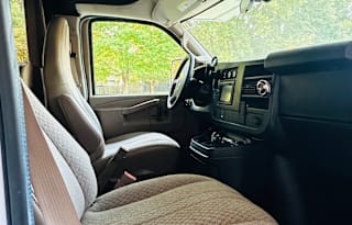 Roadtrip Rhonda: Class C RV Sleeps 6