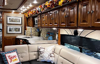 Easy to Drive, Luxury RV, Home away from Home