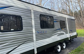 Stocked & Ready***2018 Forest River RV Salem 27DBK