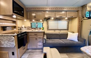 2018 Thor Motor Coach Four Winds 30D Bunkhouse