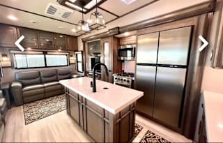 **Clean and Modern 2022 Grand Design Solitude**