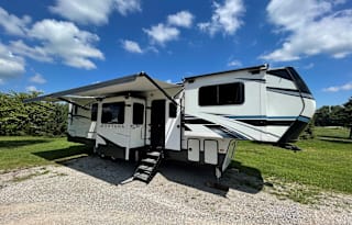 Hannah's Montana - 2021 Keystone RV Montana 3761FL