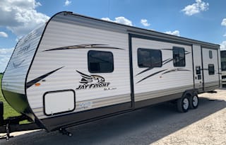 JBL Camping! 2018 Jayco Jay Flight sleeps 10