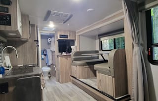 2022 Winnebago Micro Minnie FLX Solar