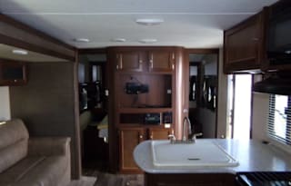 2017 Keystone Bullet  – Spacious & Family-Friendly