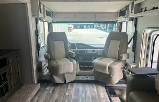 2022 Holiday Rambler Admiral 35R