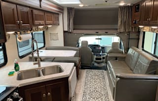 Best Family RV! - Easy to Drive