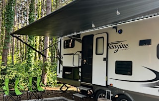 Cozy Cruiser - Grand Design Imagine 2800BH